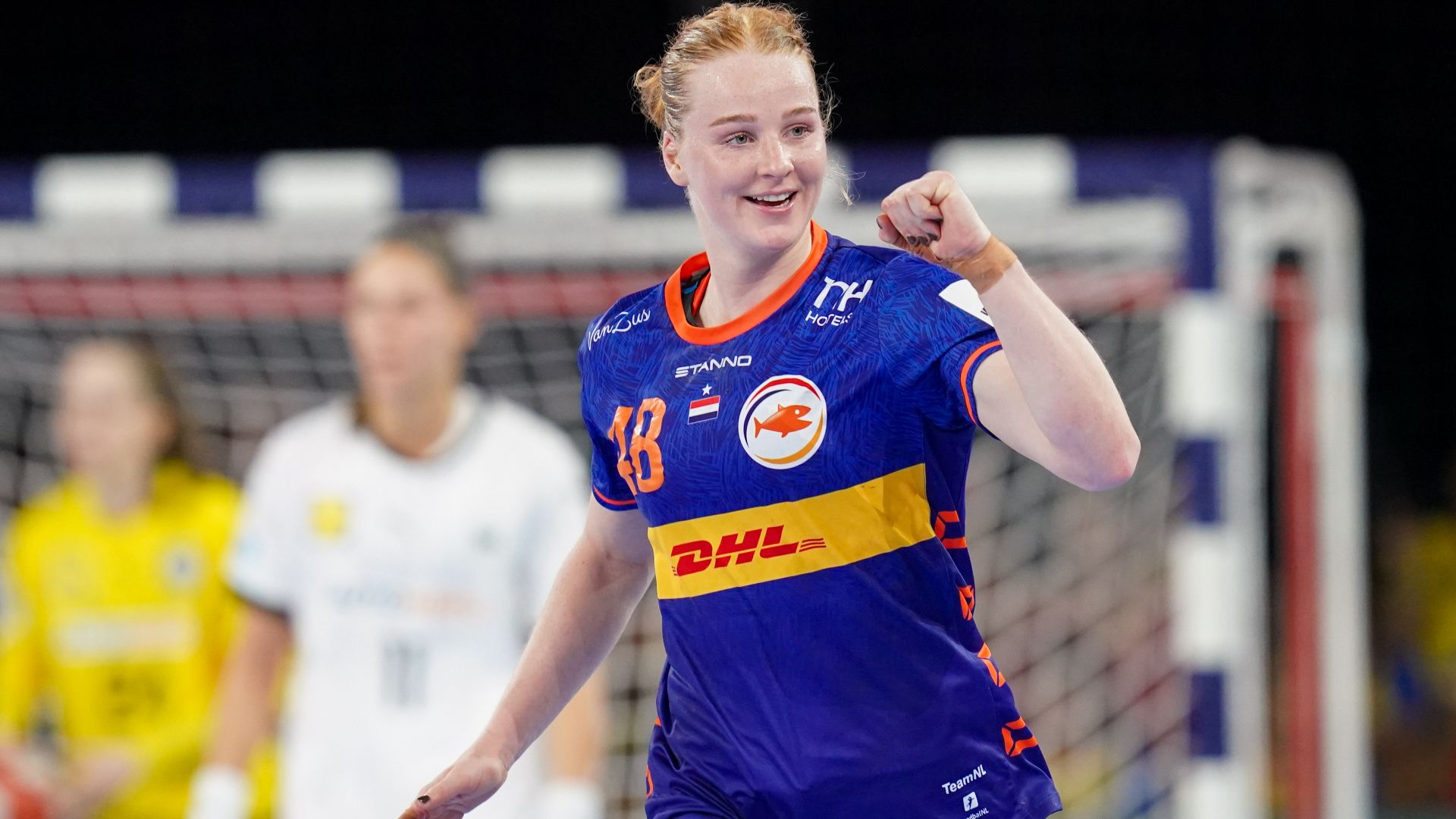 Dione Housheer opgenomen in het sterrenteam • Devils halen fors uit