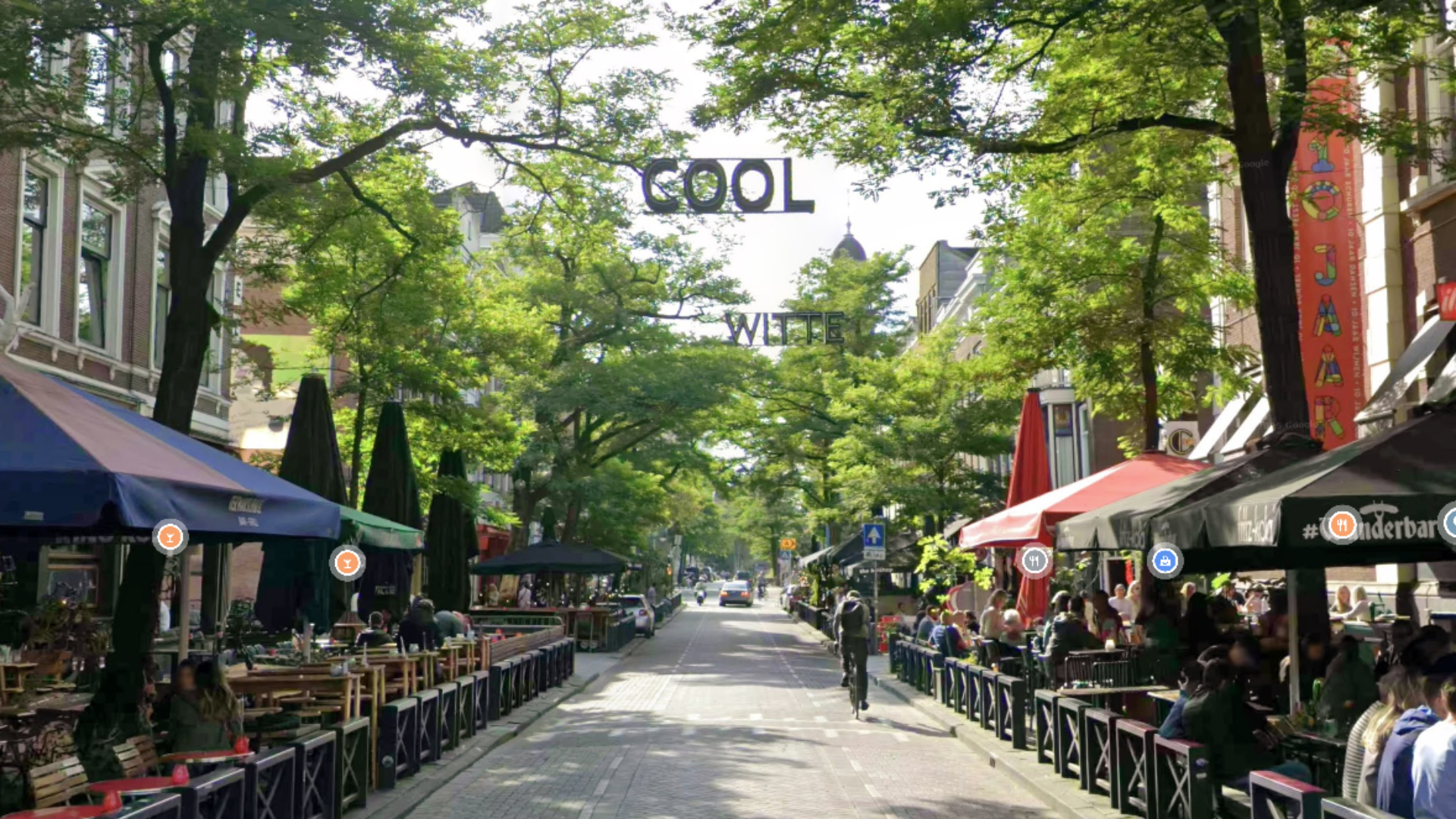Mensen in de Witte de Withstraat komen in levensgevaar door de automobilist.