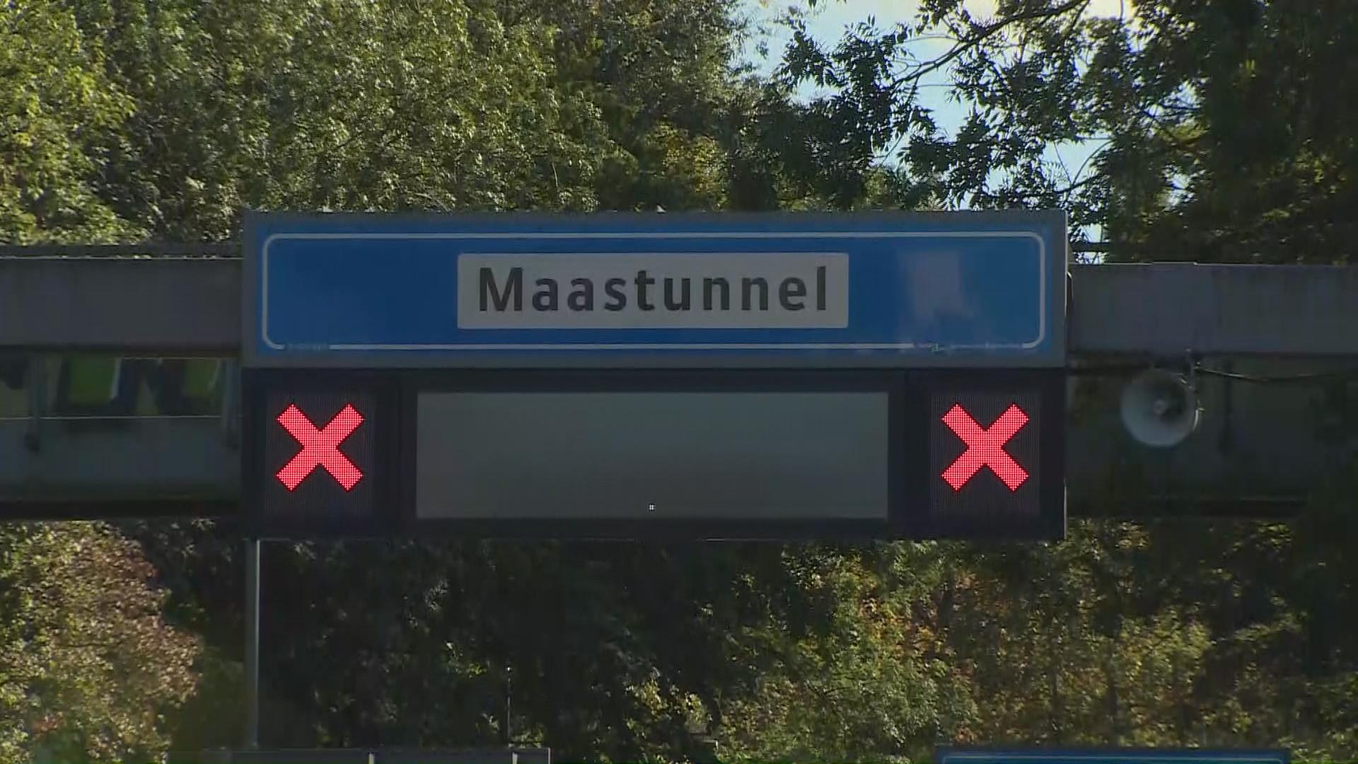 De Maastunnel gaat 's nachts dicht voor onderhoud.