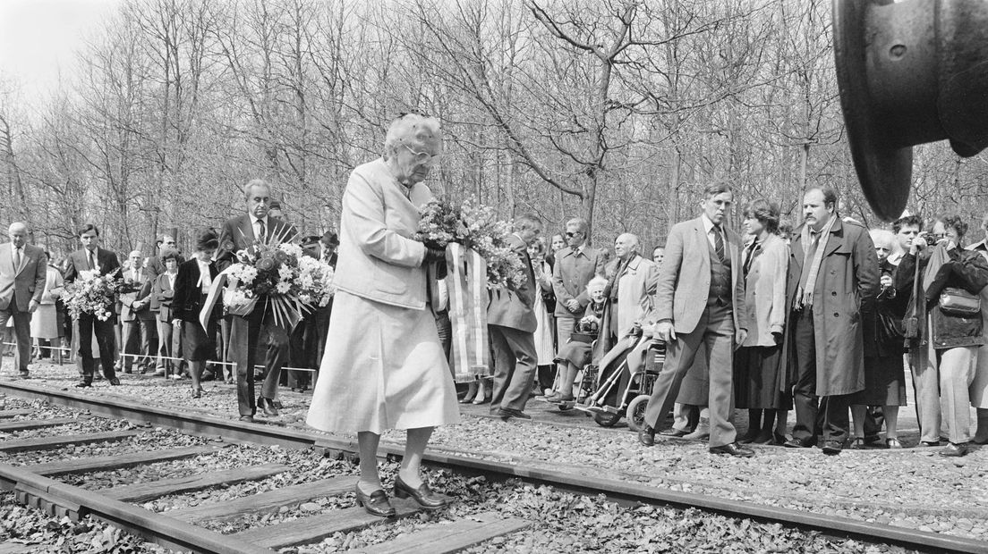 1985, Herdenking bevrijding voormalig kamp Westerbork 40 jaar geleden; Prinses Juliana