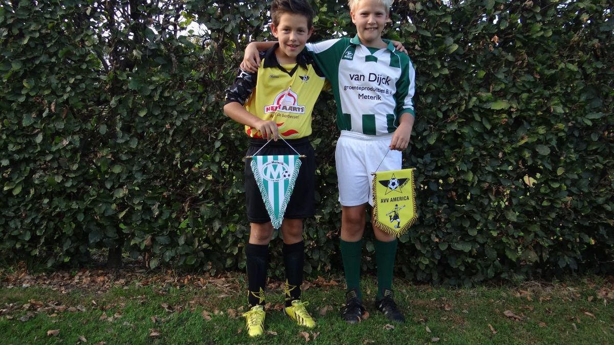 Voetbalclubs Meterik en America starten samenwerking