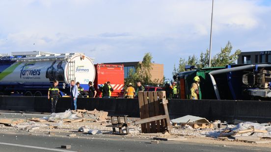 Opnieuw ongeluk en file op A12 | Kettingbotsing bij Utrecht. Opnieuw ongeluk en file op A12 | Kettingbotsing bij Utrecht.