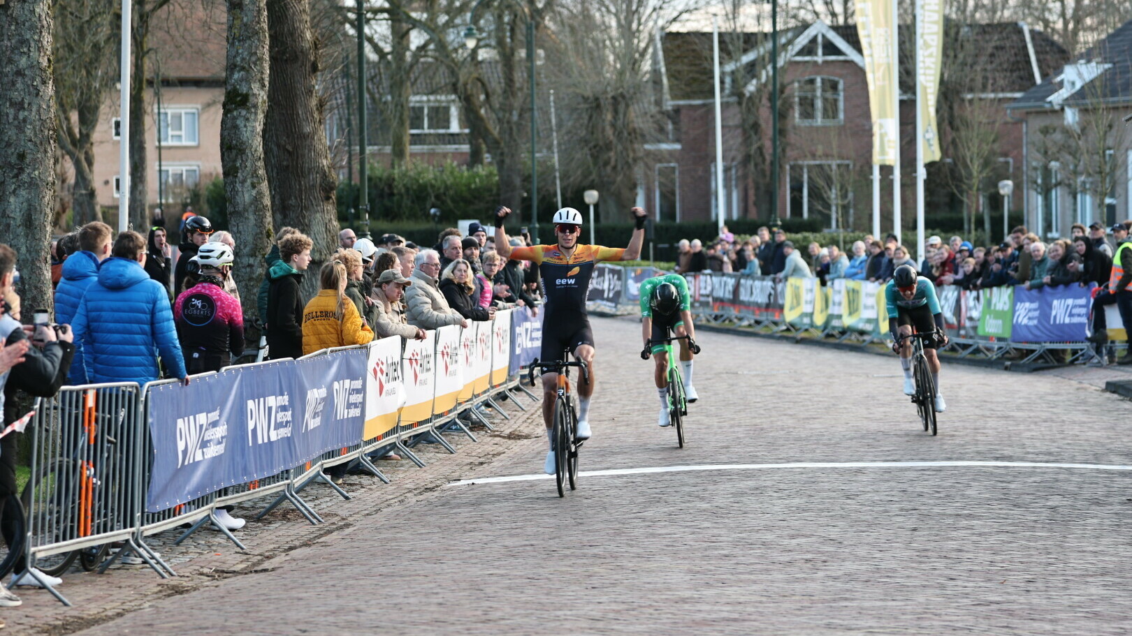 Derde editie Kasseienomloop van Exloo is een prooi voor Rick Ottema