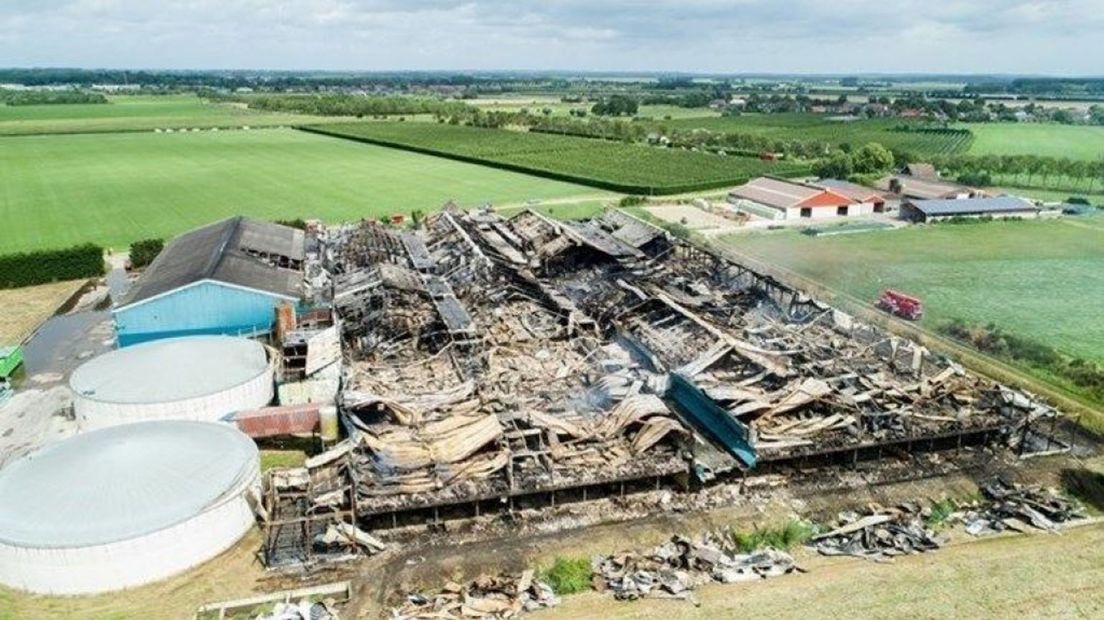 De restanten van de Knorhof die in 2017 afbrandde.