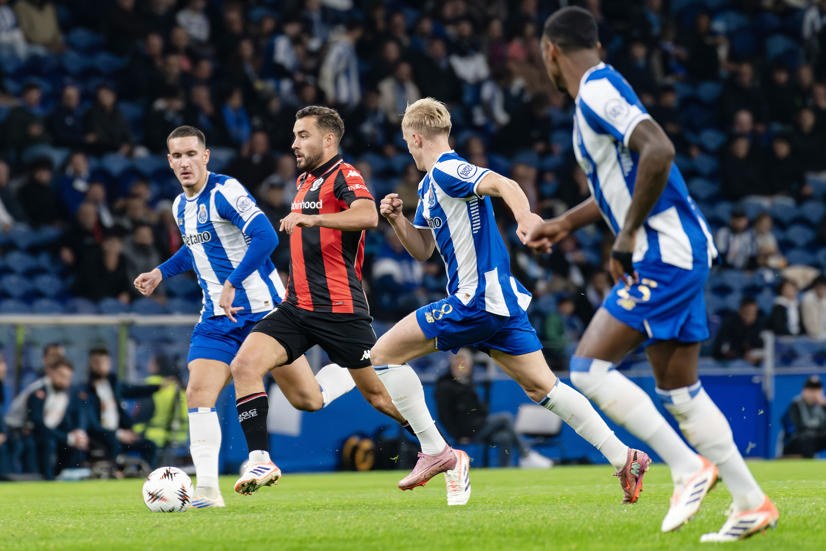 Charles Vanhoutte in actie voor OGC Nice