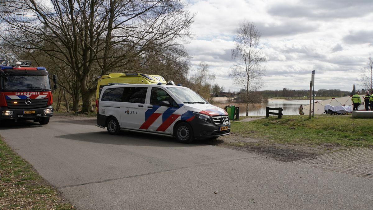 Persoon te water geraakt in Assen
