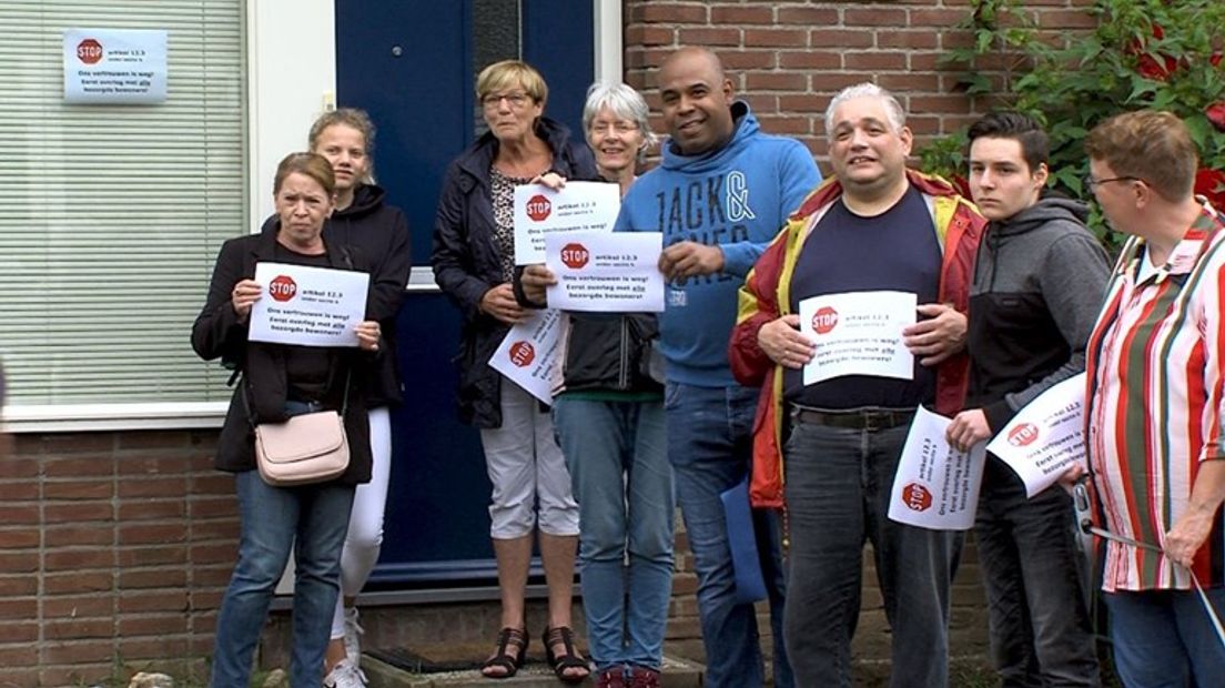 Woningverhuurder Volkshuisvesting gaat toch geen purschuim gebruiken als isolatiemateriaal voor vloeren bij de renovatie van woningen in de wijk Over het Lage Water in Arnhem. Buurtbewoners zamelden eerder zo'n 160 handtekeningen in tegen het gebruik van pur, dat volgens hen giftig is en daarom niet goed is voor de gezondheid.