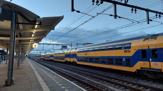 Trein of bus pakken op woensdag? Vergeet het maar, de boel ligt plat Home