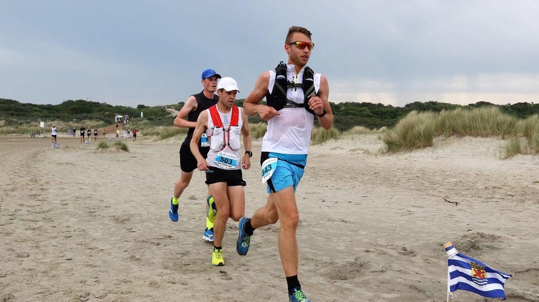 Adan en Engels sterksten in Halve van Renesse