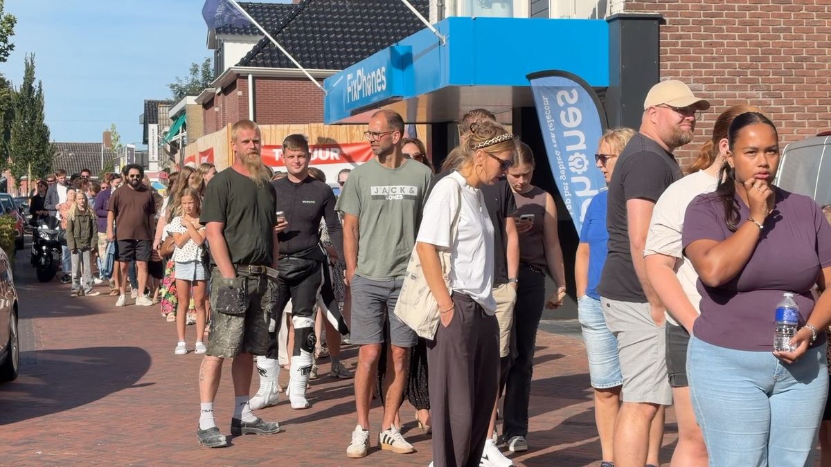 Eclipsgekte in Surhuisterveen: grote run op speciale brillen