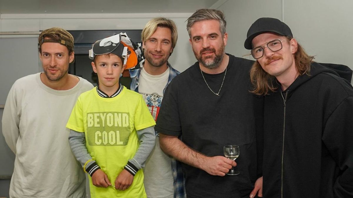 Speciale ontmoeting met Kensington voor Wyatt (8) tijdens Muziekweekend Pesse