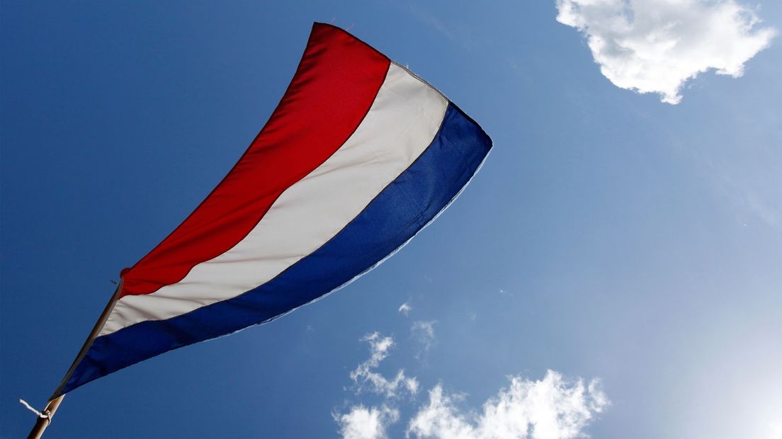 De Nederlandse vlag, een vertrouwd beeld op 5 mei