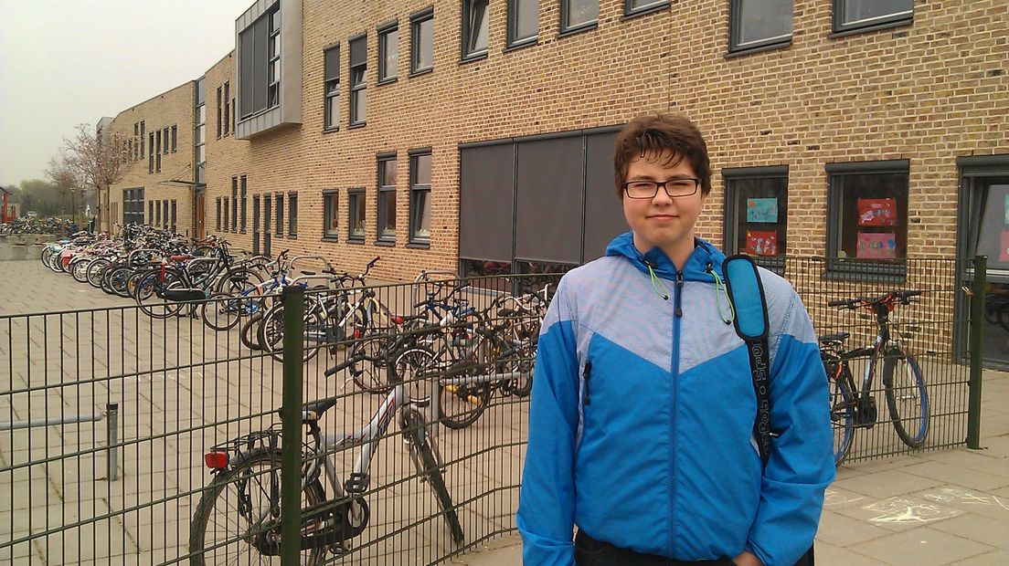 De Beuningse scholier Jeffrey Arenz heeft donderdag in Den Haag plannen gepresenteerd om het pesten terug te dringen.