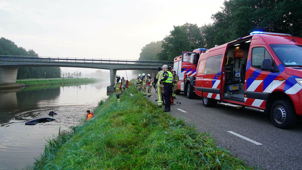 Auto aangetroffen in Stieltjeskanaal bij Coevorden