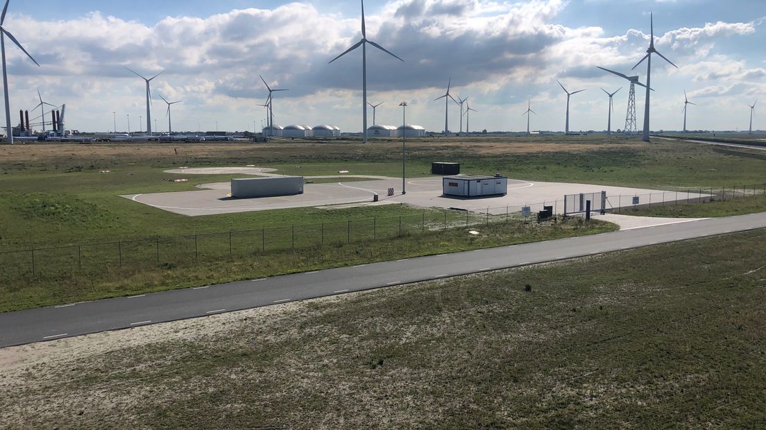 De heliport in de Eemshaven ligt er een jaar na de opening verlaten bij