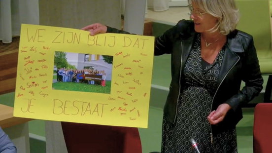 Hartverwarmend bedankje van Duitse scholieren na busongeluk A28: 'Blij dat je bestaat'