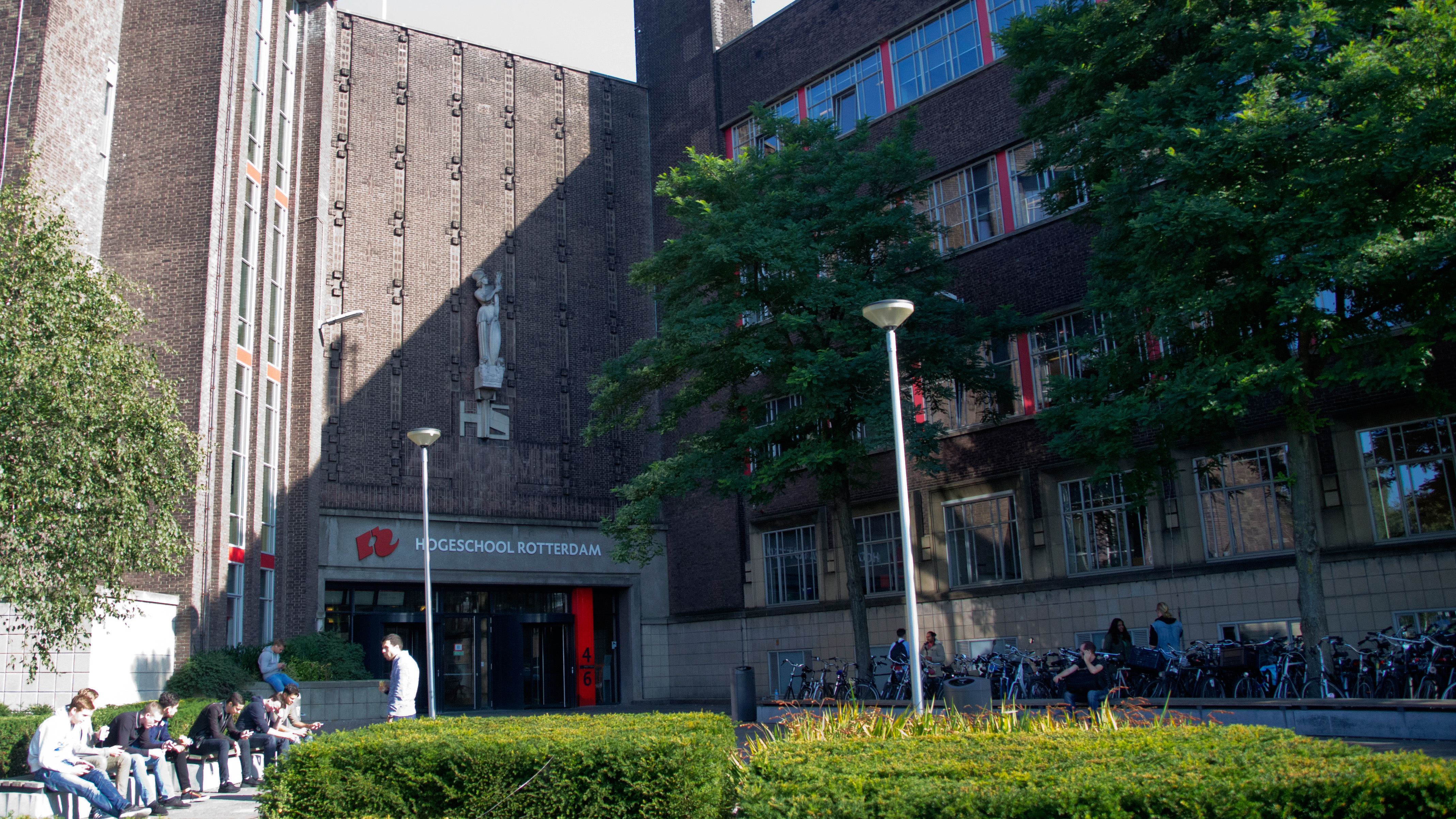 Studenten Hogeschool Rotterdam jaar lang geschorst - Rijnmond