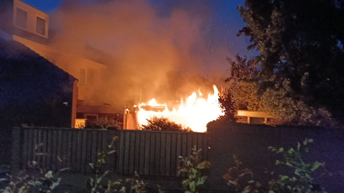 Brand door ontplofte barbecuegasfles in Swalmen