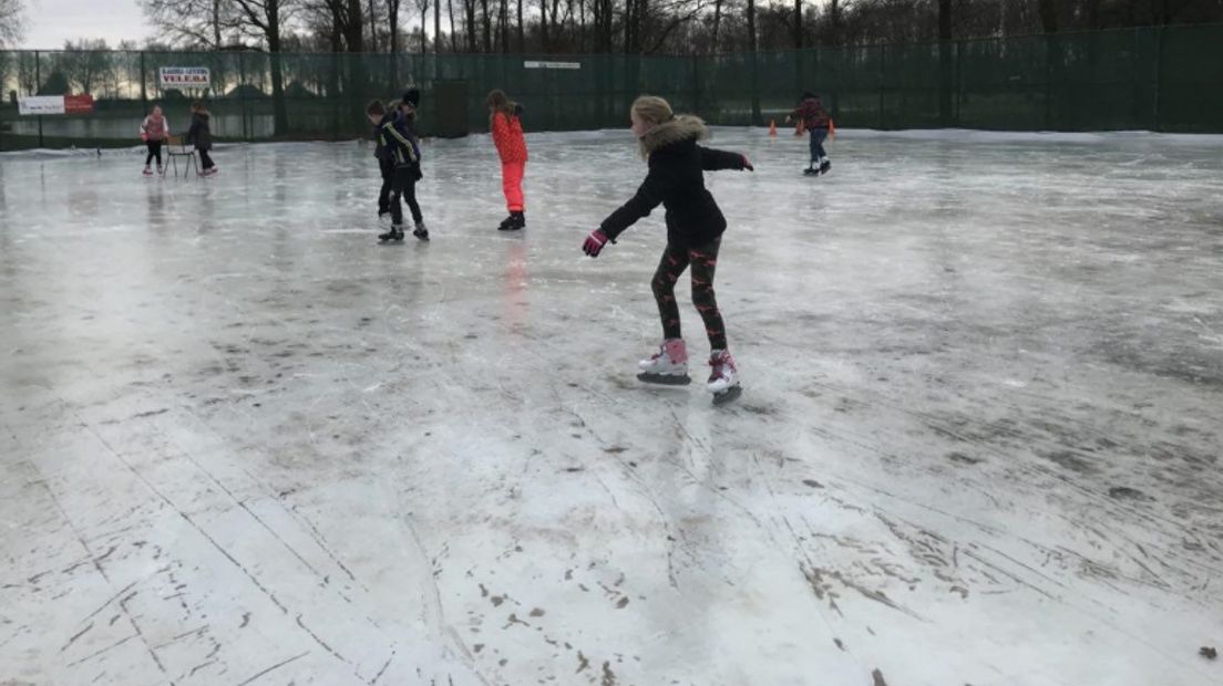 De ijsbaan is speciaal voor kinderen (Rechten: RTV Drenthe/Janet Oortwijn)