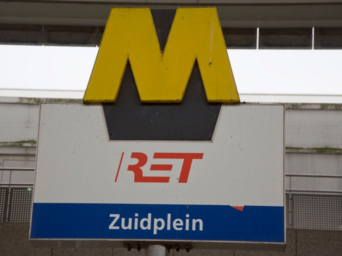 20100208_RTV_RET_Metro_Zuidplein_0067.cropresize.tmp.JPG