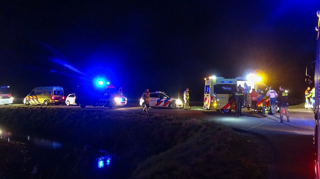 Broeksterwâld Accident: Two Serious Injuries; Police Chase Grou Robbery Suspects Car submerged in a ditch