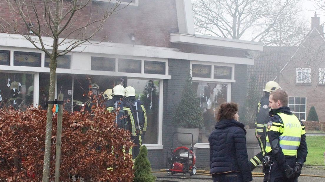Brand bij kadowinkel in Hengevelde