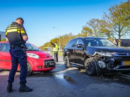 Auto's botsen op de N379 bij Nieuw-Weerdinge