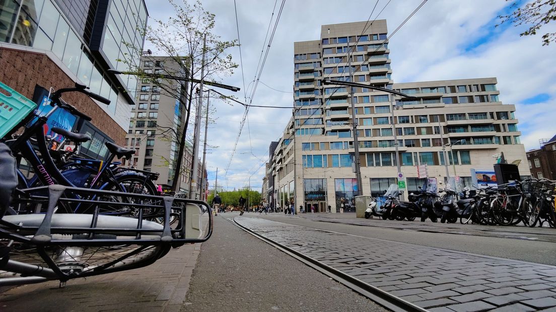 Het centrum van Den Haag is nu een 'desolate, versteende vlakte', dat moet veranderen, vindt de politiek