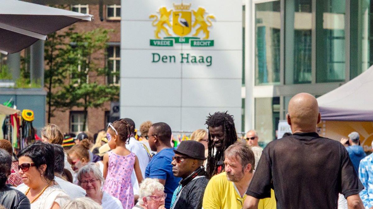 IN BEELD The Hague African Festival op Spuiplein in Den Haag Omroep West IN BEELD The Hague African Festival op Spuiplein in Den Haag Omroep West
