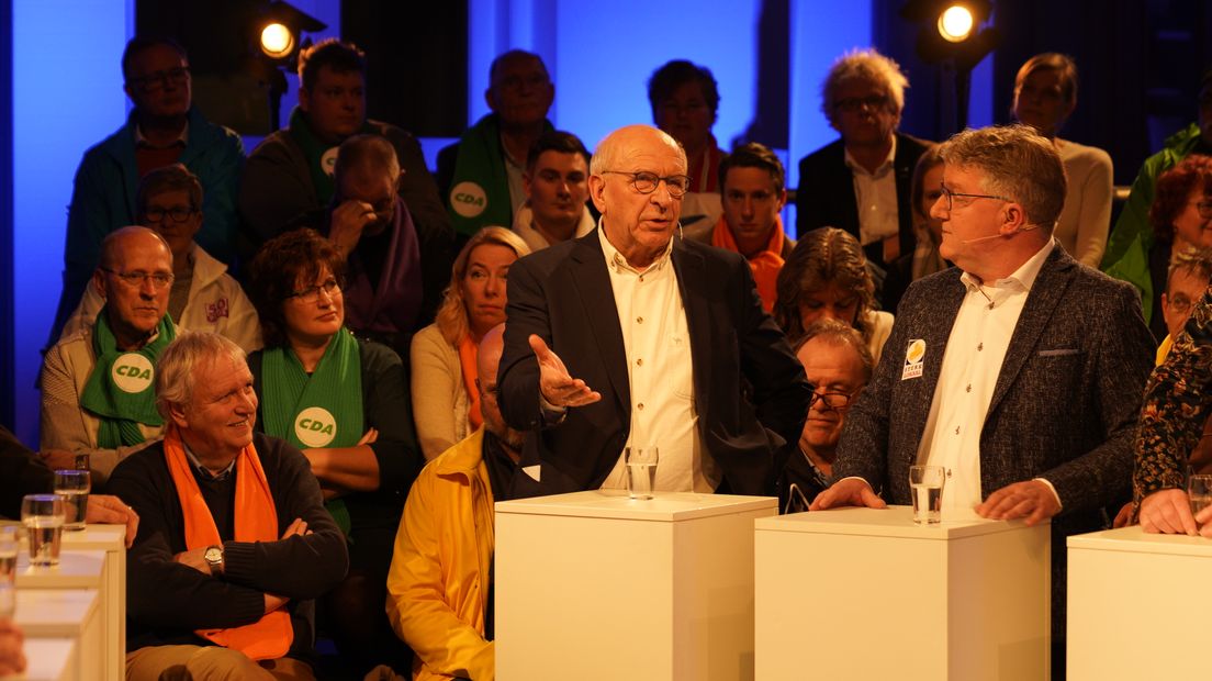Nico Uppelschoten van de PVV (l) denkt het politieke landschap te gaan opschudden (Rechten: RTV Drenthe/Fred van Os)