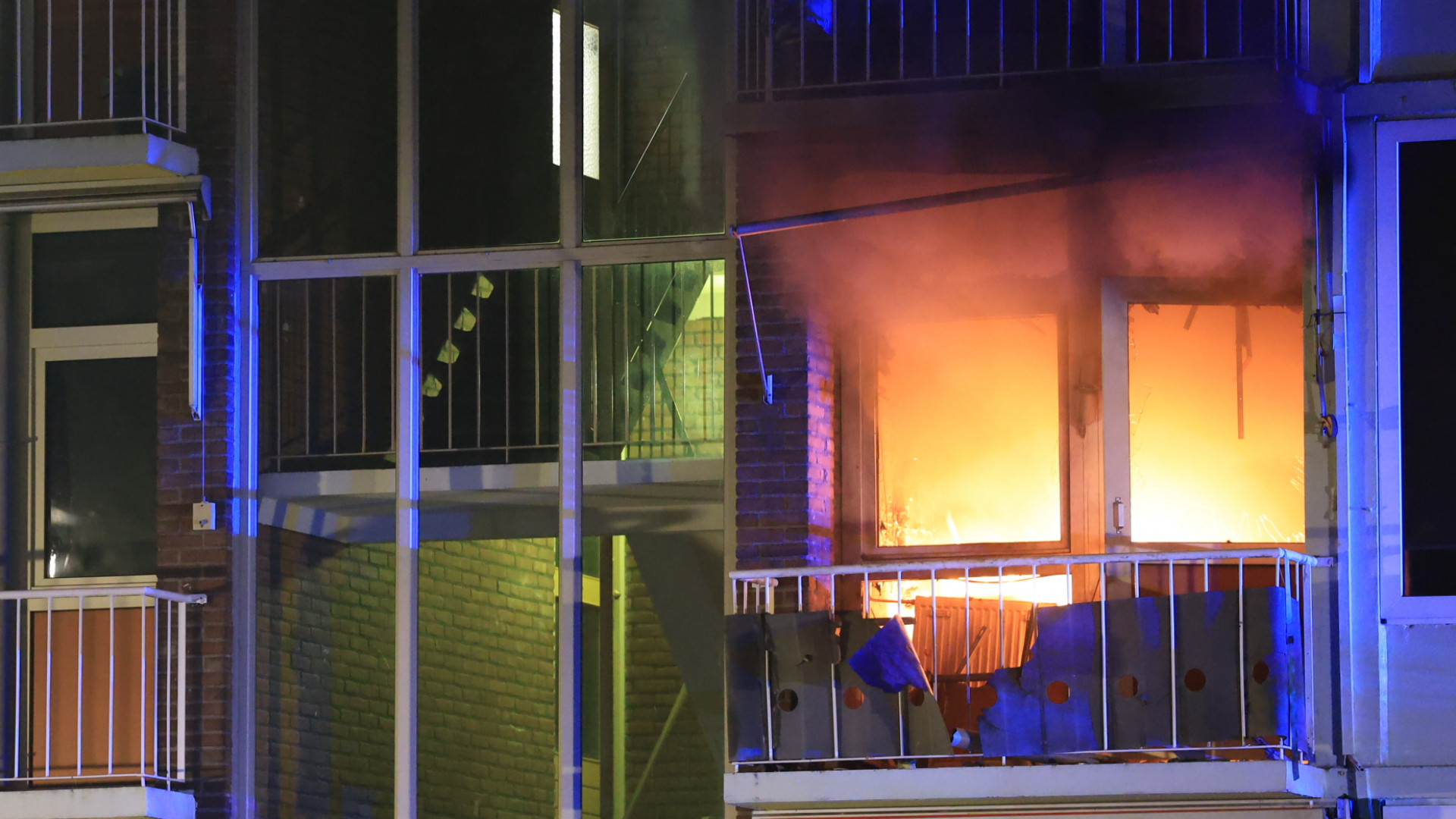 Grote uitslaande brand in Zoetermeerse flat — image 5