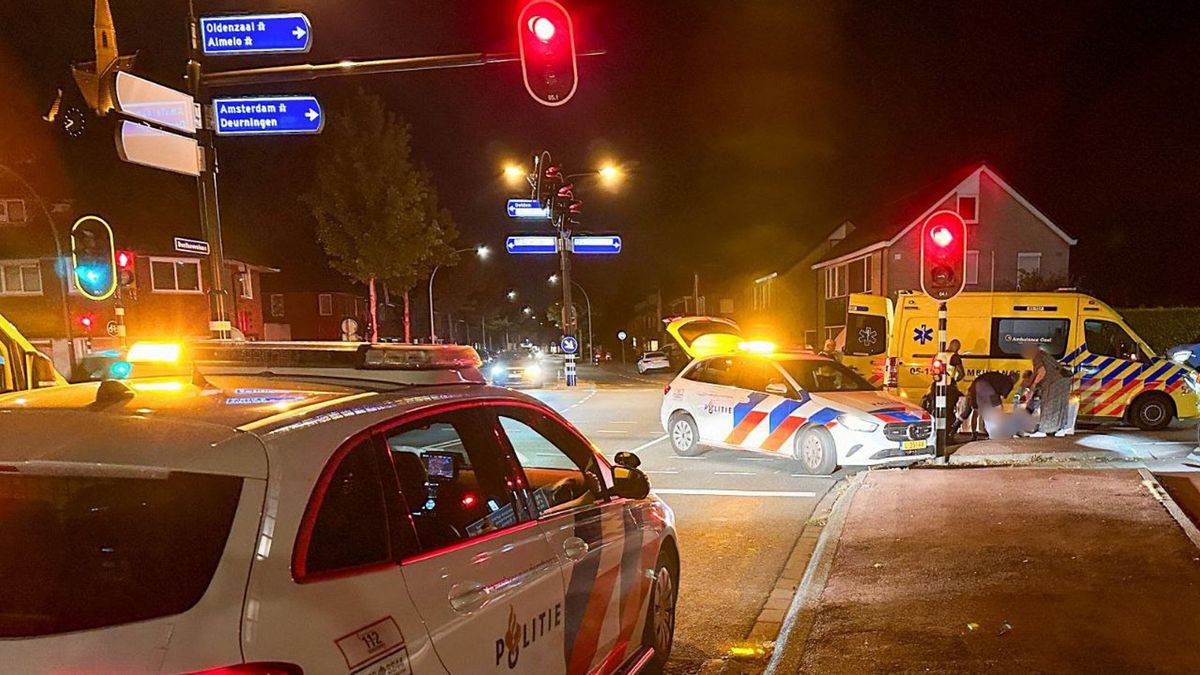 112 Nieuws: Fietser gewond in Hengelo | Brand verwoest huis in Lemelerveld