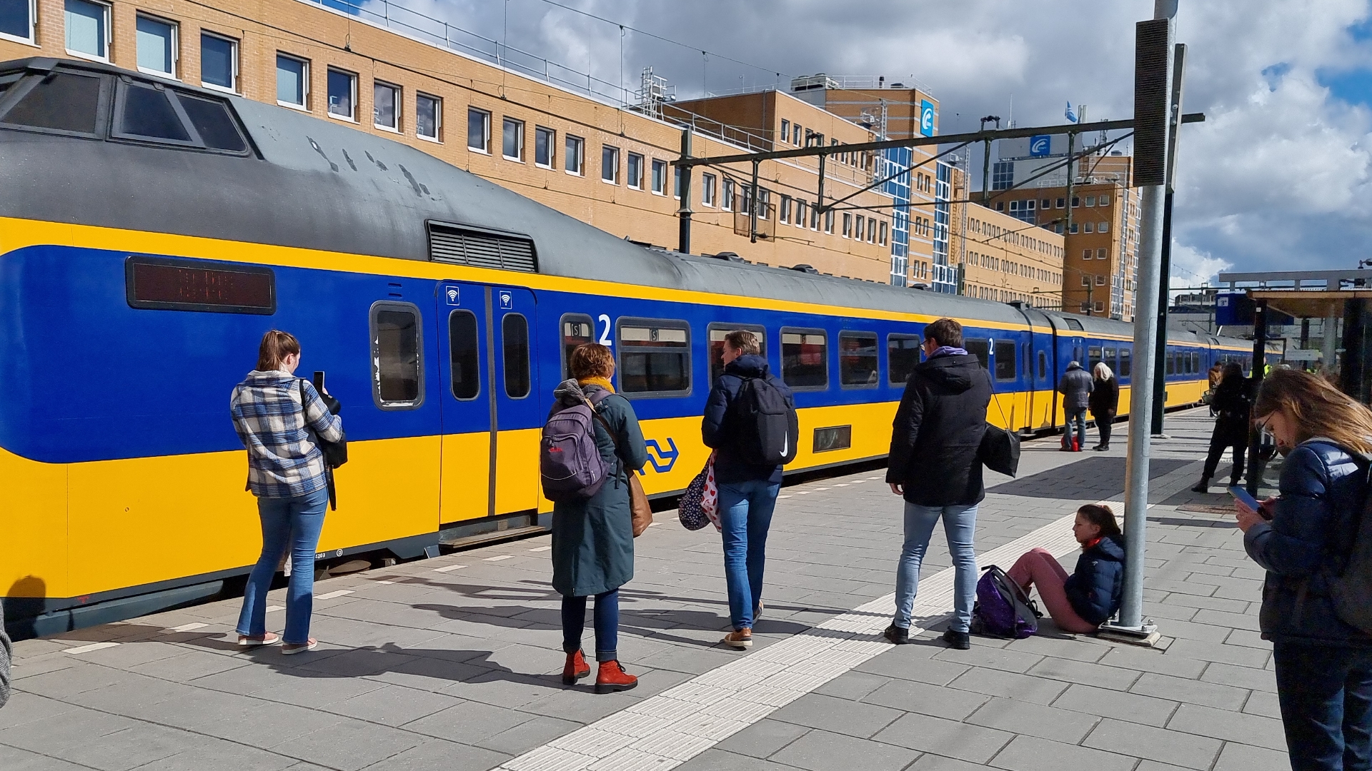 Oorzaak Storing Verholpen, Maar NS Laat Zondag Geen Treinen Meer Rijden ...