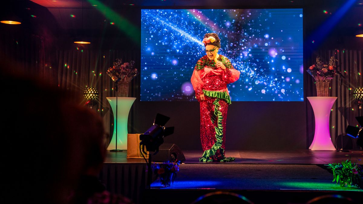 Bekijk hoe deze Drenten zich lieten omtoveren tot dragqueen