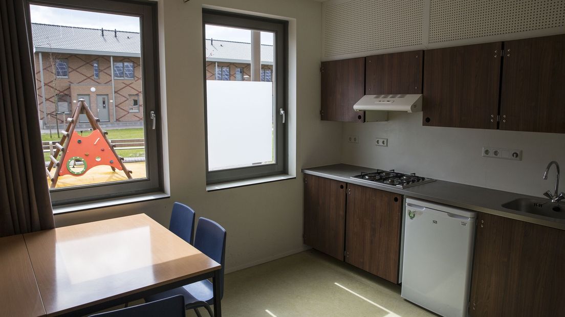 Het interieur van een van de kamers op het asielzoekerscentrum in Ter Apel.