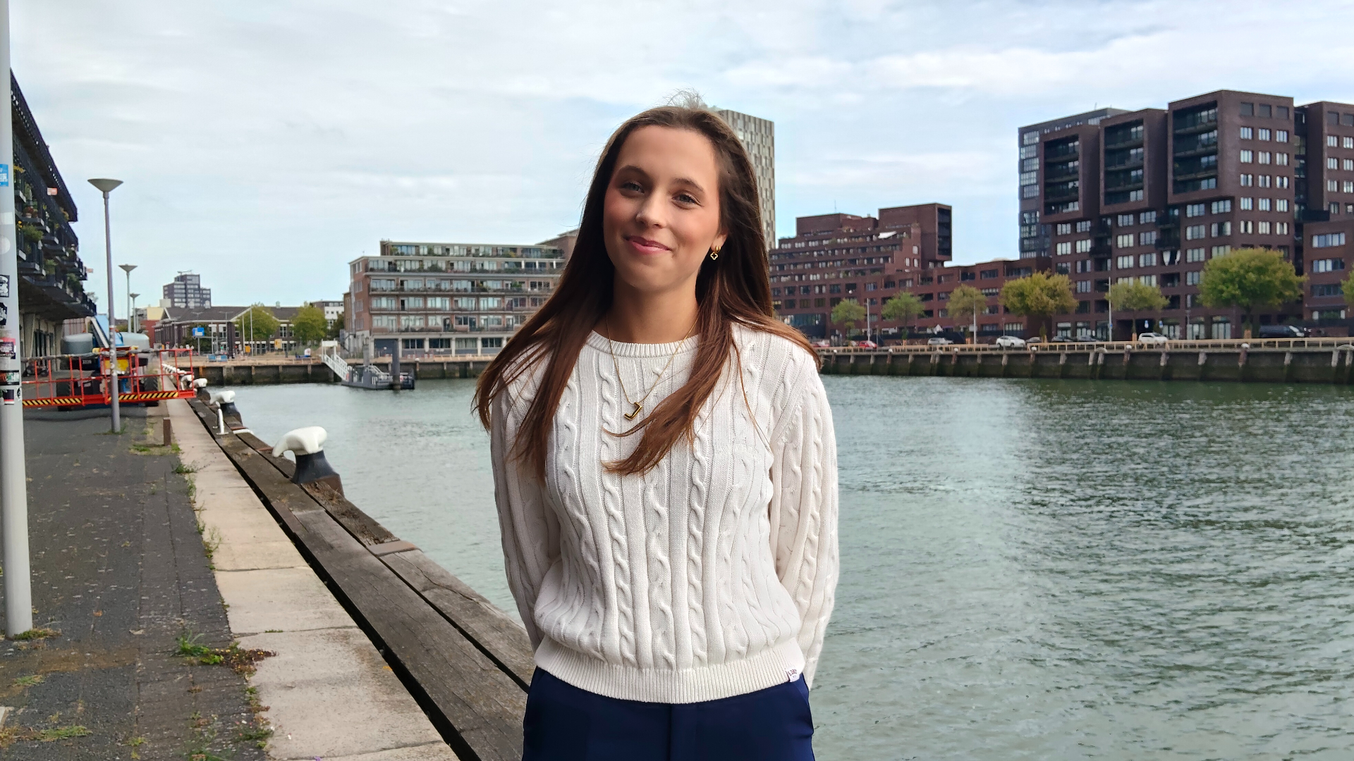 Jasmijn gaat weer met een lach naar school, nadat ze switchte van middelbaar onderwijs naar mbo