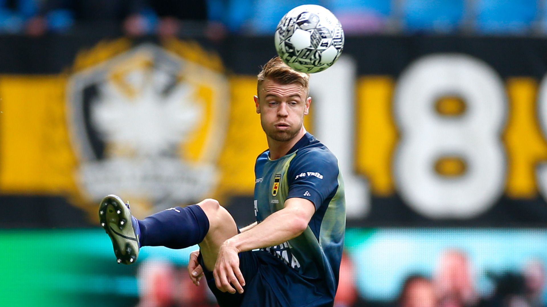 Jamie Jacobs yn aksje foar Cambuur