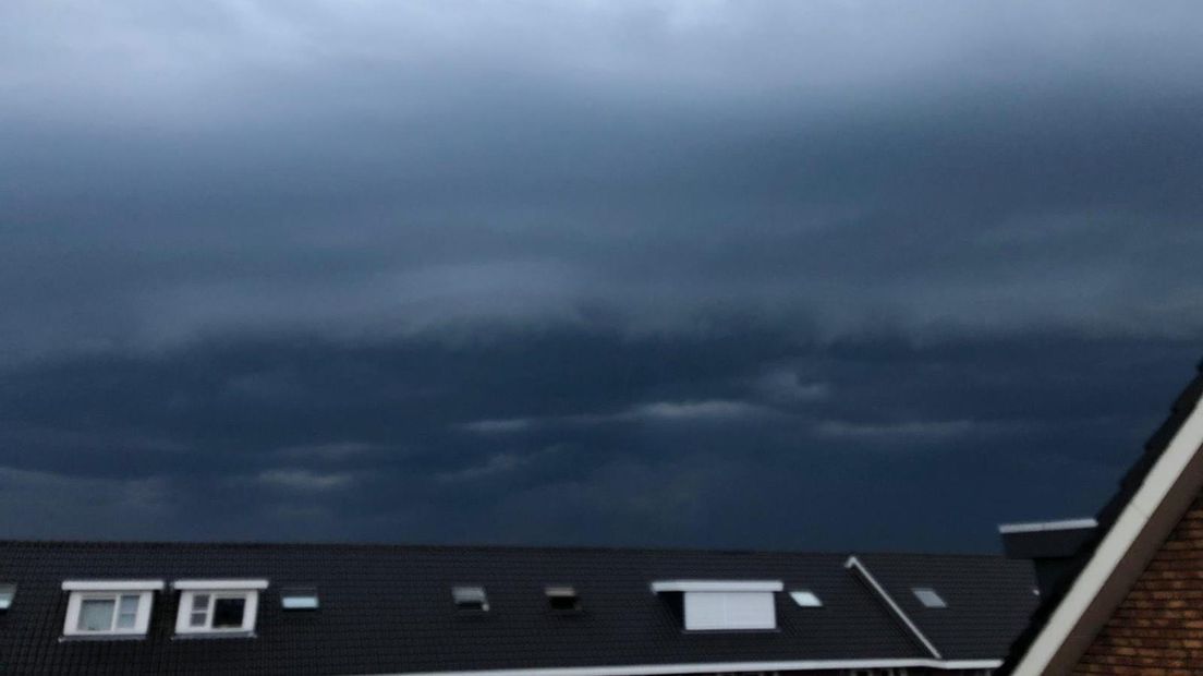 Donkere wolken boven Zwolle