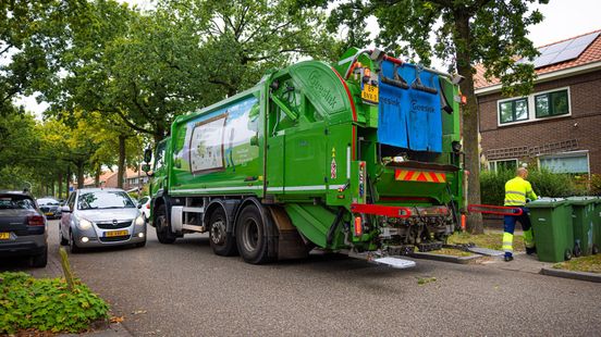 Vuilniswagens rijden eerder door hitte, afvalstations passen openingstijden aan