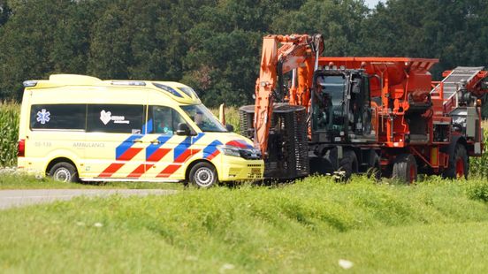 Vrouw uit Kampen overleden bij ongeluk met landbouwvoertuig in Drenthe. Vrouw uit Kampen overleden bij ongeluk met landbouwvoertuig in Drenthe.