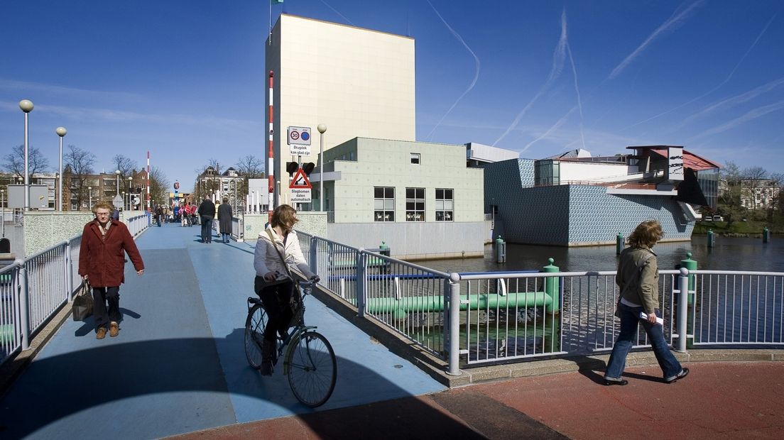 De Werkmanbrug bij het Groninger Museum