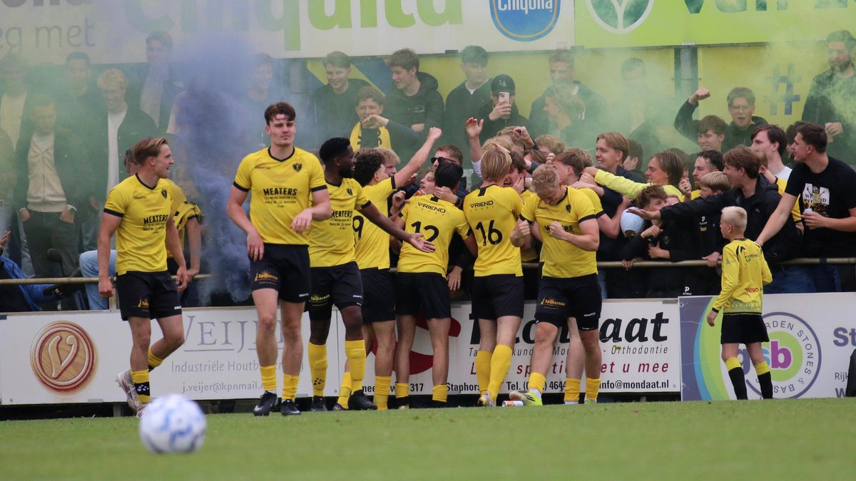 Alcides overleeft slotoffensief en promoveert ten koste van FC Meppel naar eerste klasse