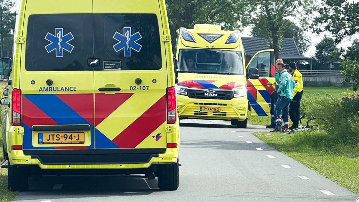 Fietser gewond na ongeluk bij Wergea | Gestolen trilplaat teruggevonden in bosjes