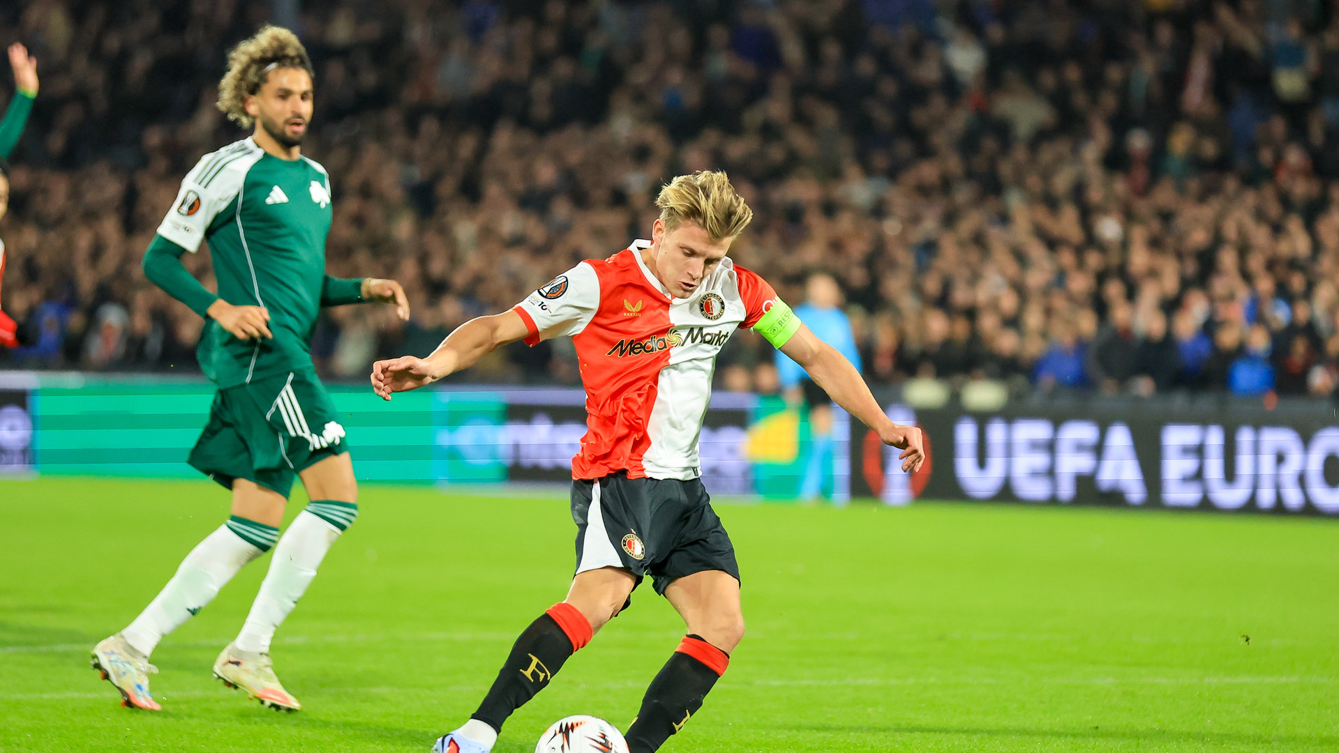 Sem Steijn afgelopen donderdag in actie namens Feyenoord tegen Panathinaikos