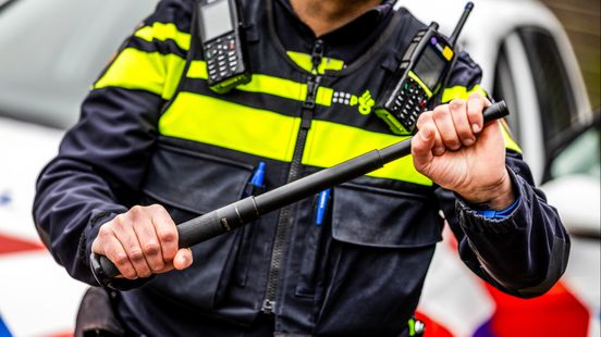 Tiener mishandeld en van fiets geduwd door grote groep jongeren Home