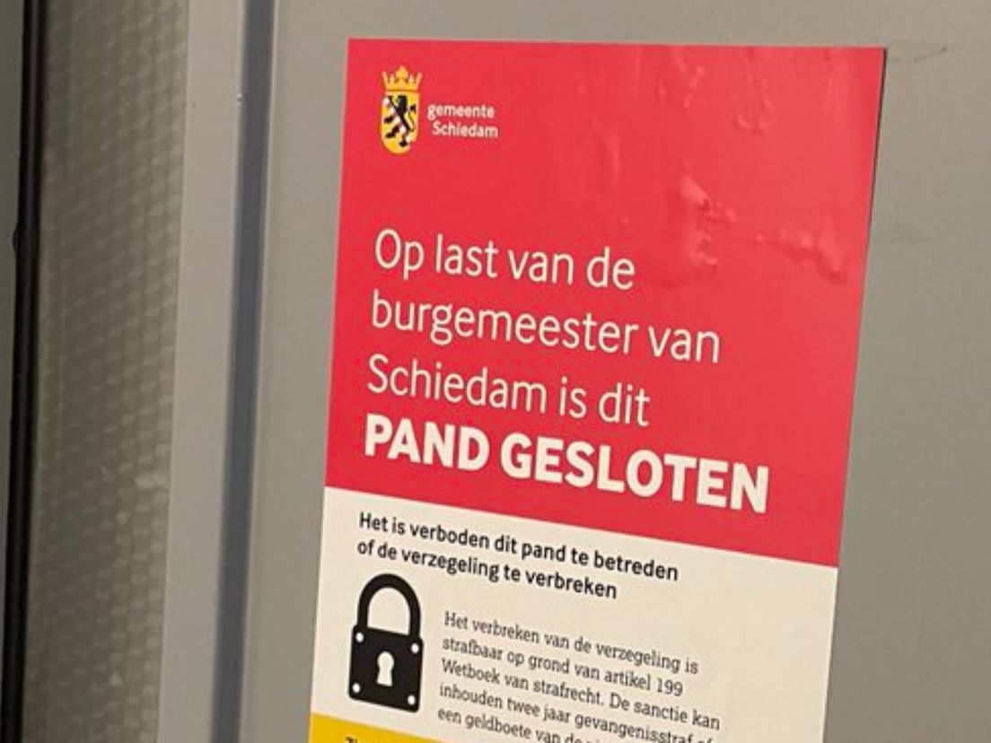 Het pand aan de Van Den Tempelstraat is met spoed gesloten.