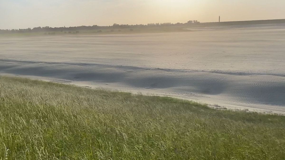 Geïrriteerde ogen, keel en luchtwegen door stuifzand in Westelijke Perkpolder