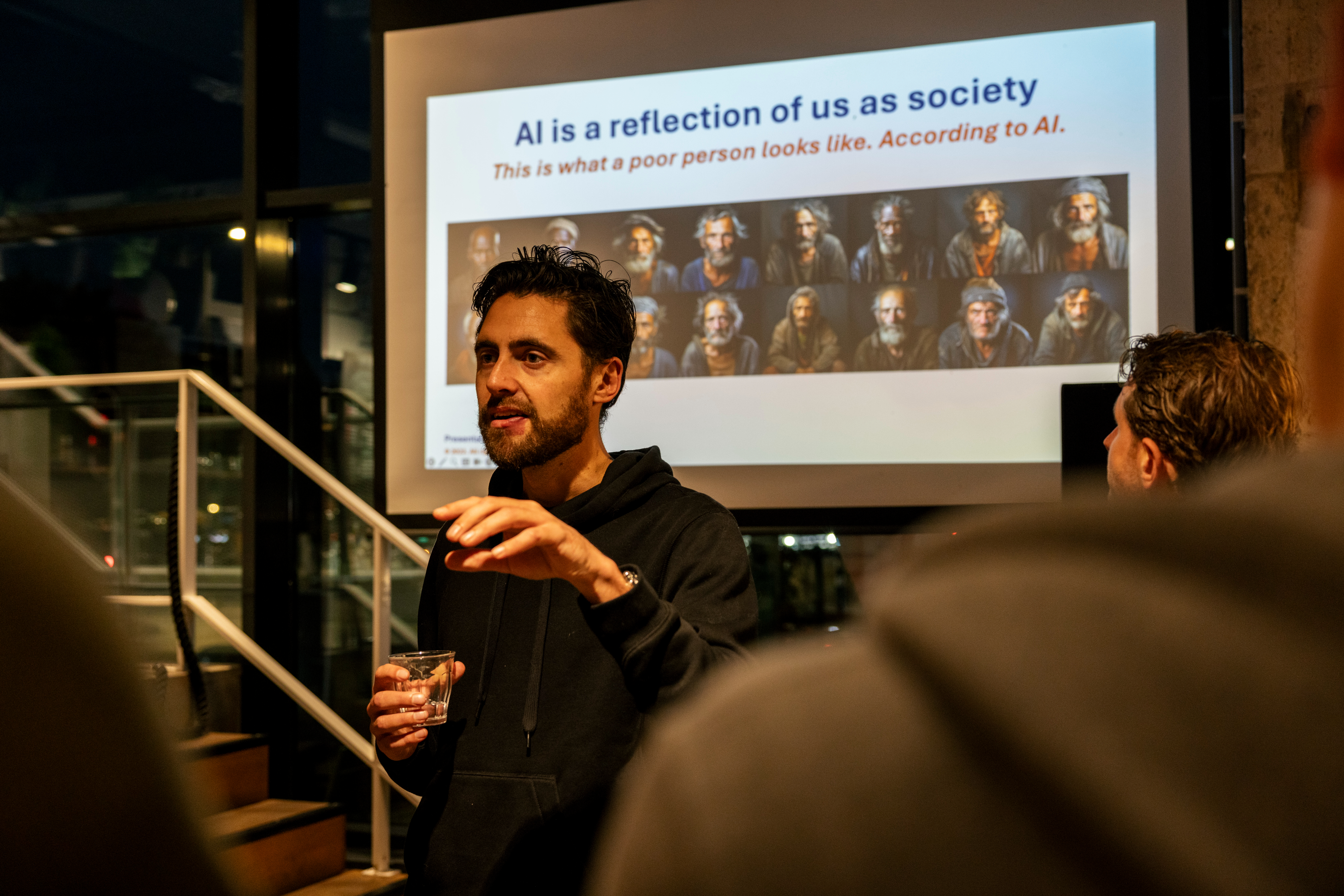 Laurens startte vorig jaar een AI WhatsApp-groep voor Rotterdammers.