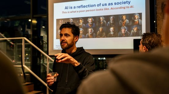 Rotterdam krijgt eigen congres over AI: 'Technologische wereld heeft fysiek contact nodig' Home