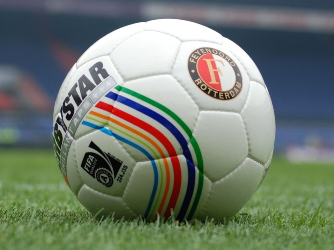 Voetbal met logo Feyenoord